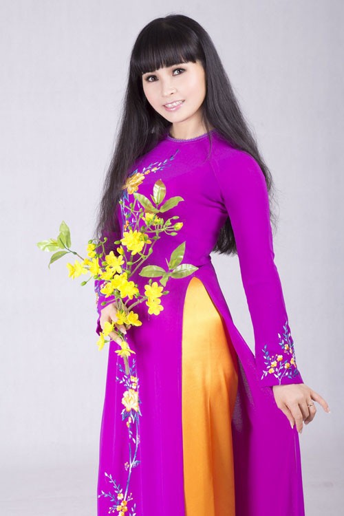 Ngày giáp tết, Trang Nhung tung MV “Vui đón xuân” - ảnh 2